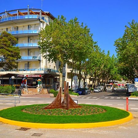 Sunbeach Apartments Lignano Sabbiadoro Esterno foto