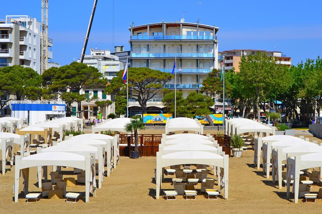 Sunbeach Apartments Lignano Sabbiadoro Esterno foto