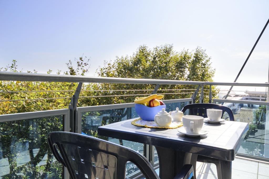 Sunbeach Apartments Lignano Sabbiadoro Esterno foto